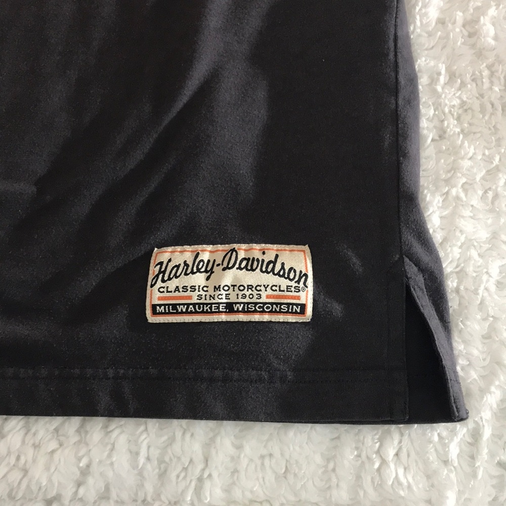 T-shirt - Picture 8 of 9